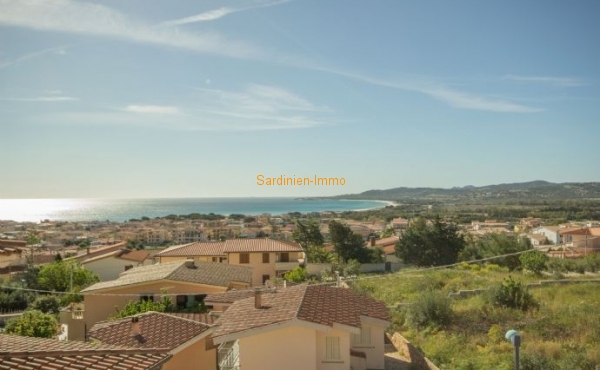 Трёхкомнатная квартира с видом на море в Ла Калетта (La Caletta)